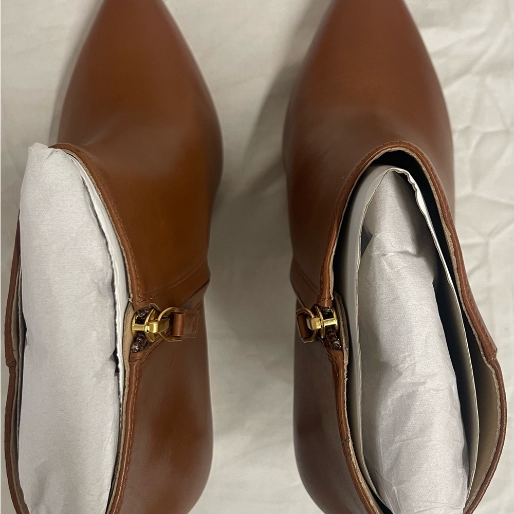 Stylish Ralph Lauren Tan brown Leather Ankle Booties size 10B 
.R14 - Picture 3 of 8